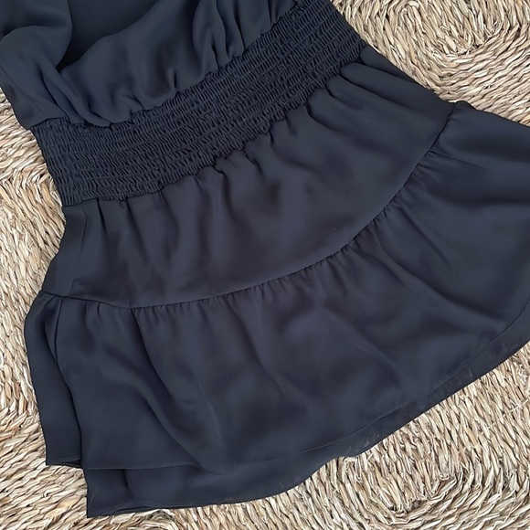 Krisa one shoulder ruffle dress - Picture 3 of 5